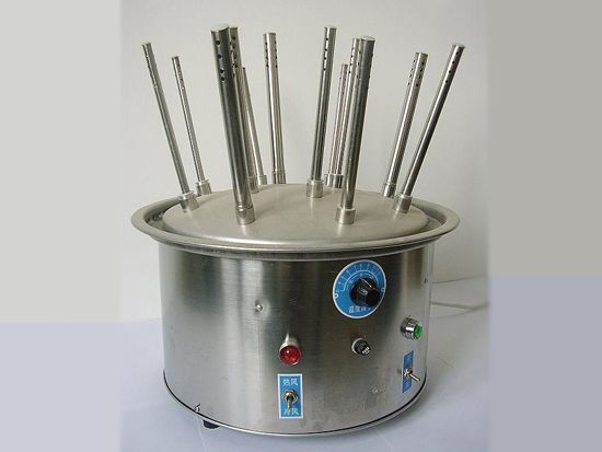 點(diǎn)擊查看詳細(xì)信息<br>標(biāo)題：12孔玻璃儀器烘干器 閱讀次數(shù)：2605